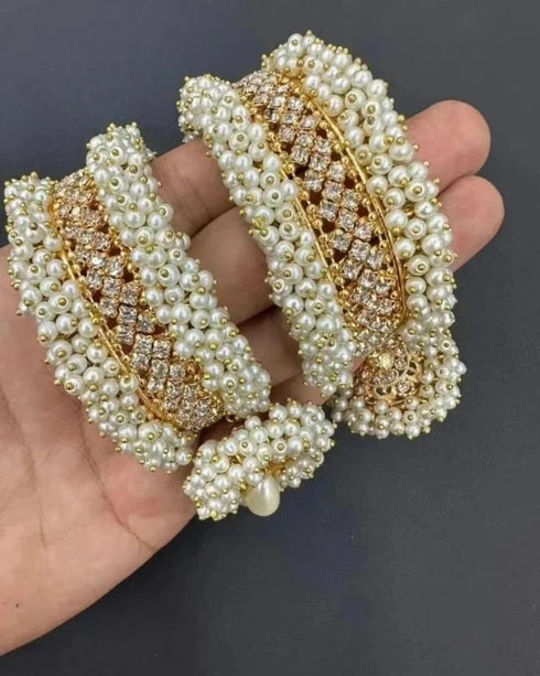 Gajra Bangles (Pair) Very Hotselling