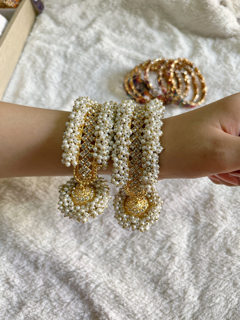 Gajra Bangles (Pair) Very Hotselling