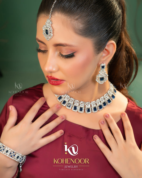 Stone Zircon ad set with bangles openable