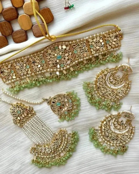 Kundan Paratha Jhumar Set