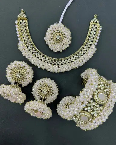 Gajra Sets with Bangle