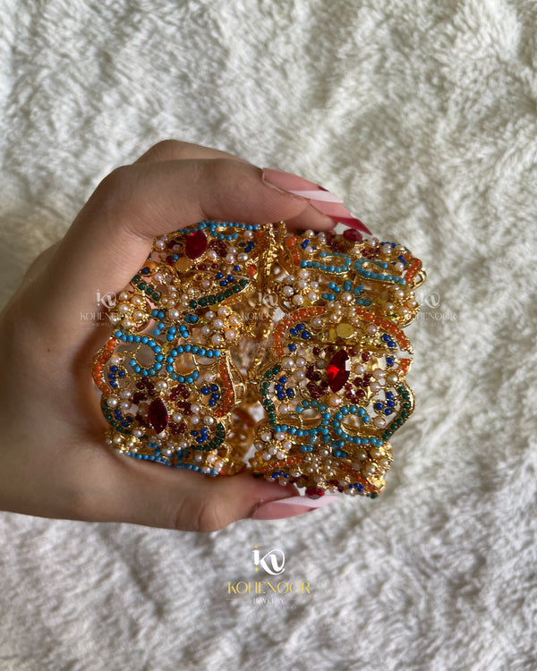 Traditional Gold-Toned Kundan Bangles