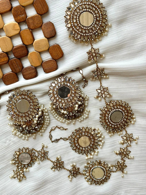 Paranda X Jhumka Kundan set