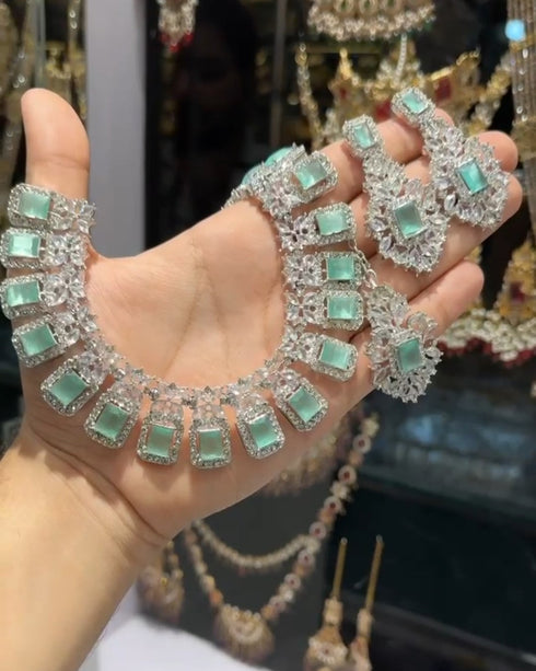 Party wear zircon capture set