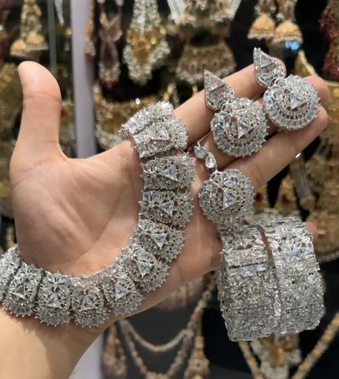 Zircon ad sets with bangles