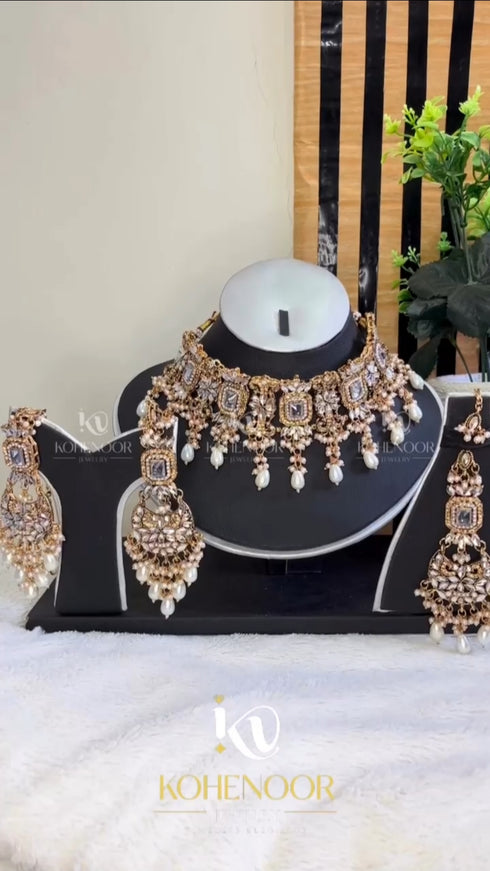 Chars party wear set