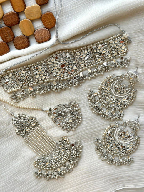 Kundan Paratha Jhumar Set